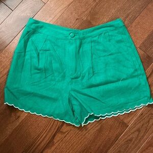 High Waist Scallop Hem Shorts - Green